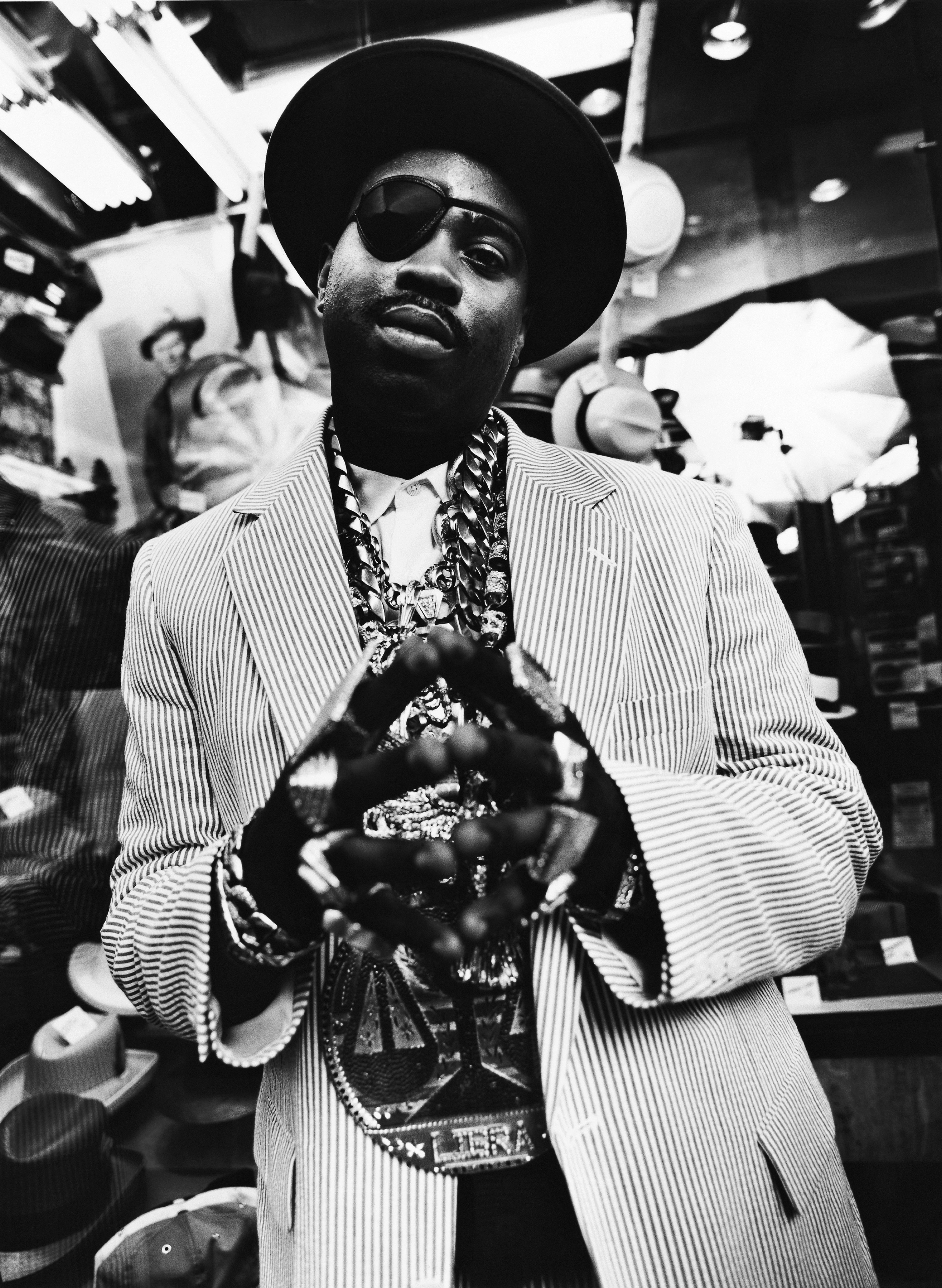 Luxury magazine: February 2023