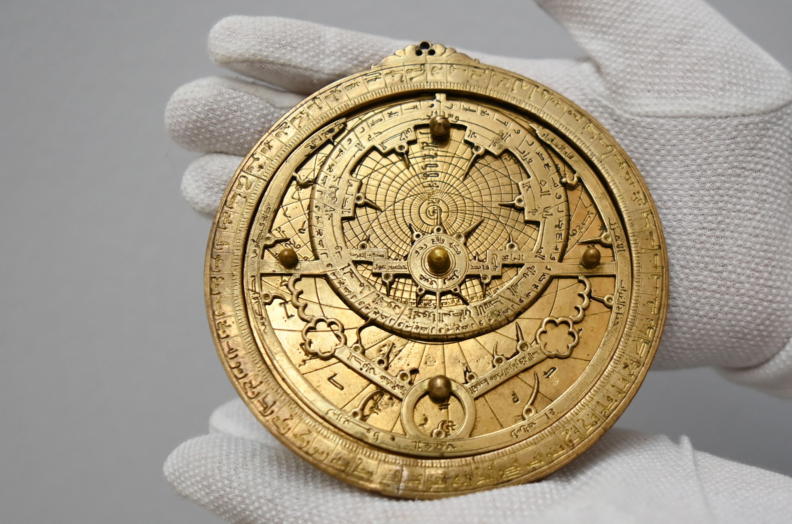 Astrolabe 1 3060x2024 
